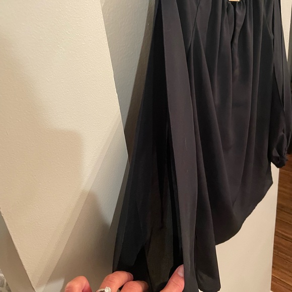 Michael Kors open arm blouse - Picture 2 of 3